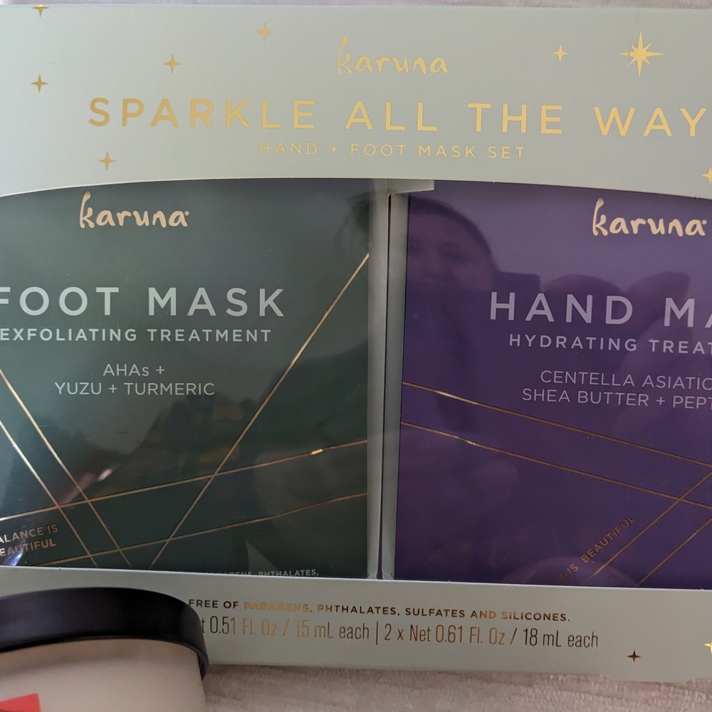 Spa Bundle 6 Items, Foot And Hand Mask, Foot File, Candle, Bath Bombs,Soap - Picture 8 of 11